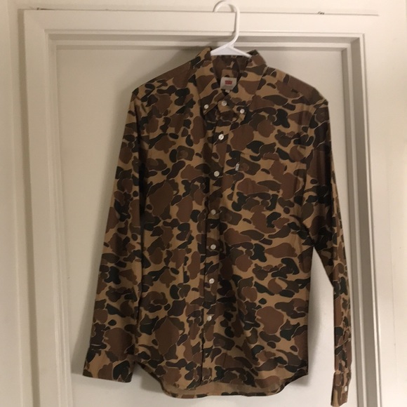 Levi’s Camo Button Down Long Sleeve Shirt - Picture 1 of 5